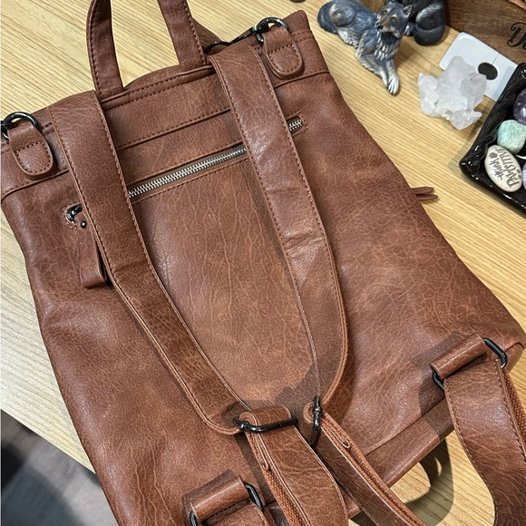 Urban Expressions Journey Backpack - Picture 2 of 6